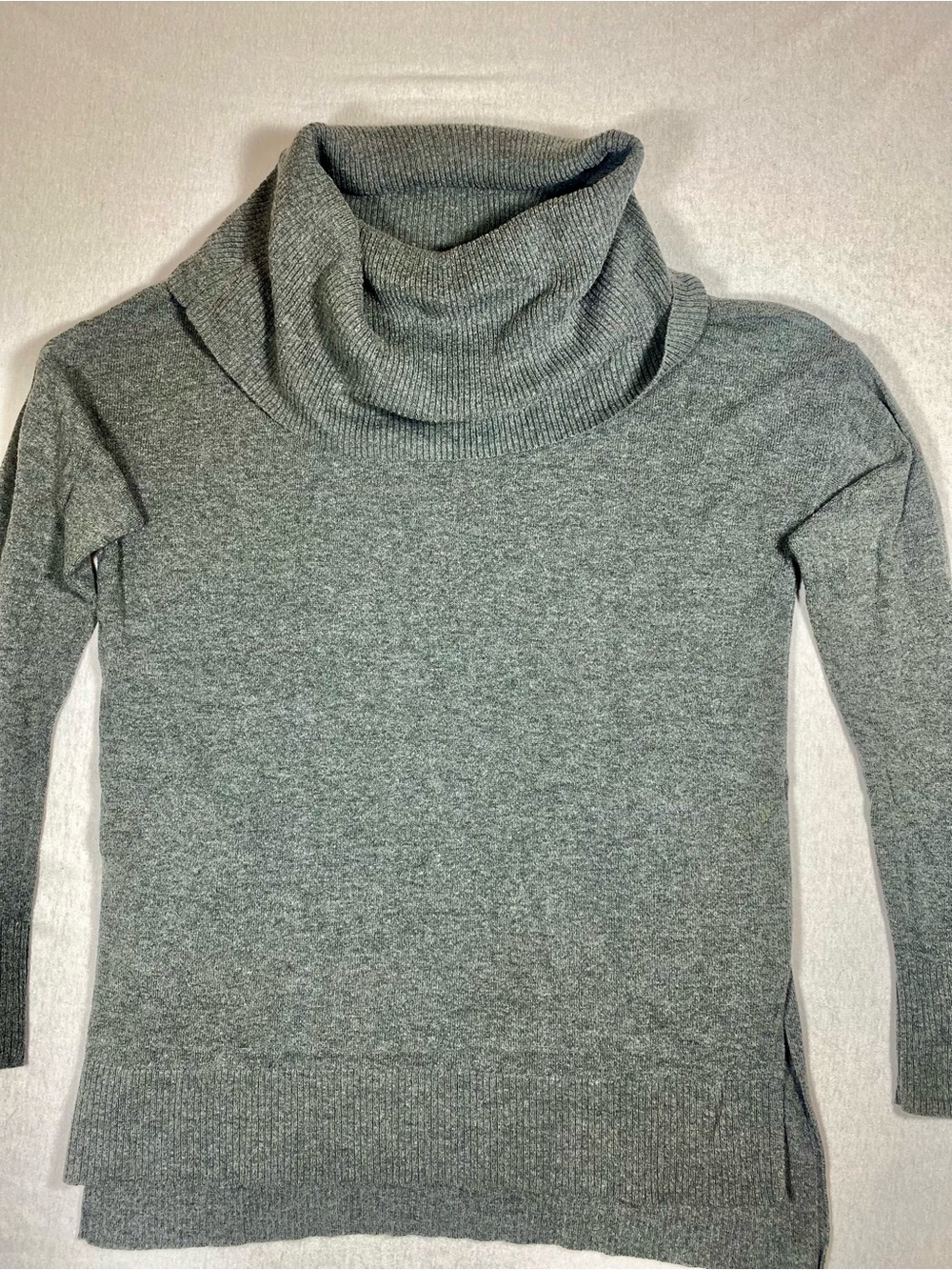 GAP Gray Charcoal Cowl Neck Lightweight Sweater Women’s M
